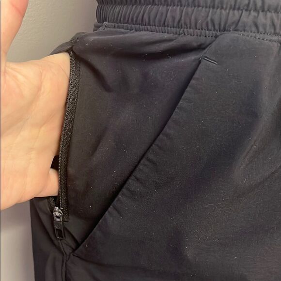 Lululemon Women’s Pull-On Elastic Black Athletic Shorts Drawstring Pockets-Med - Picture 4 of 11